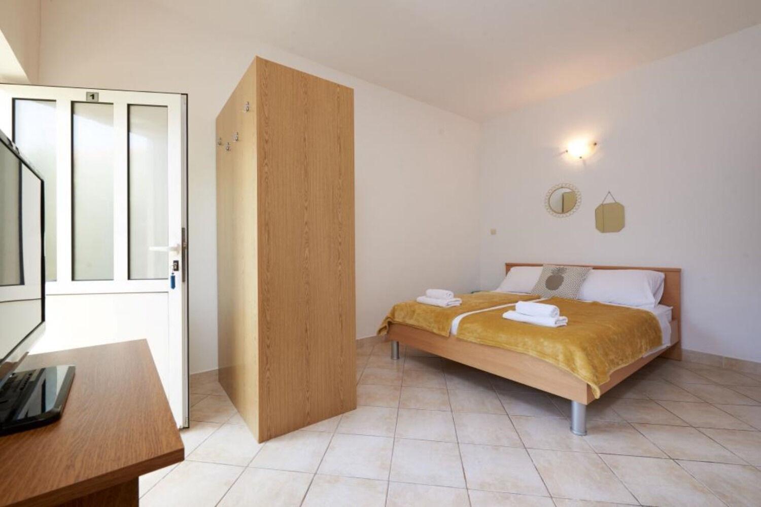 סגט ווראנייצה Apartments Mare - 30 M From Pebble Beach מראה חיצוני תמונה