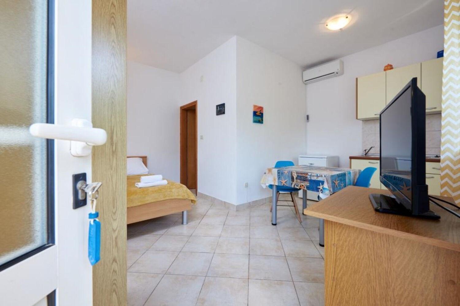 סגט ווראנייצה Apartments Mare - 30 M From Pebble Beach מראה חיצוני תמונה